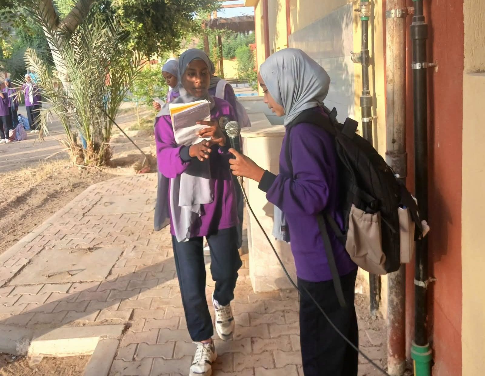 تقديم الإذاعة المدرسية فى مدارس إدارة الطود التعليمية