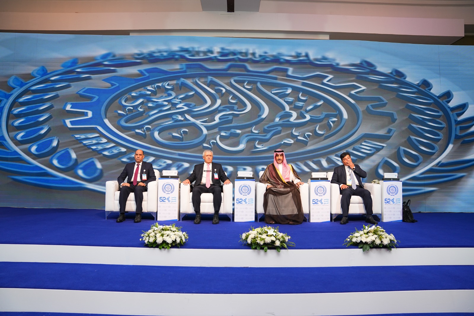 افتتاح مؤتمر العمل العربي بالقاهرة