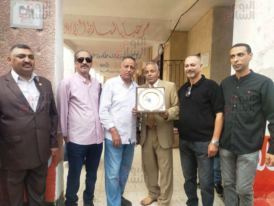 استقبال-مدير-المدرسة استقبال-مدير-المدرسة