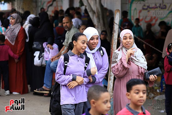 فرحة الطلاب ب اول يوم دراسه (3)
