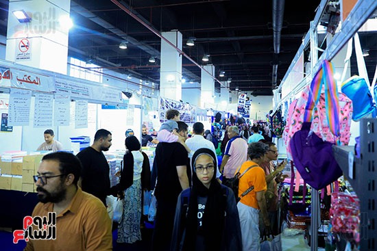 اقبال كبير على معرض أهلا مدارس اقبال كبير على معرض أهلا مدارس