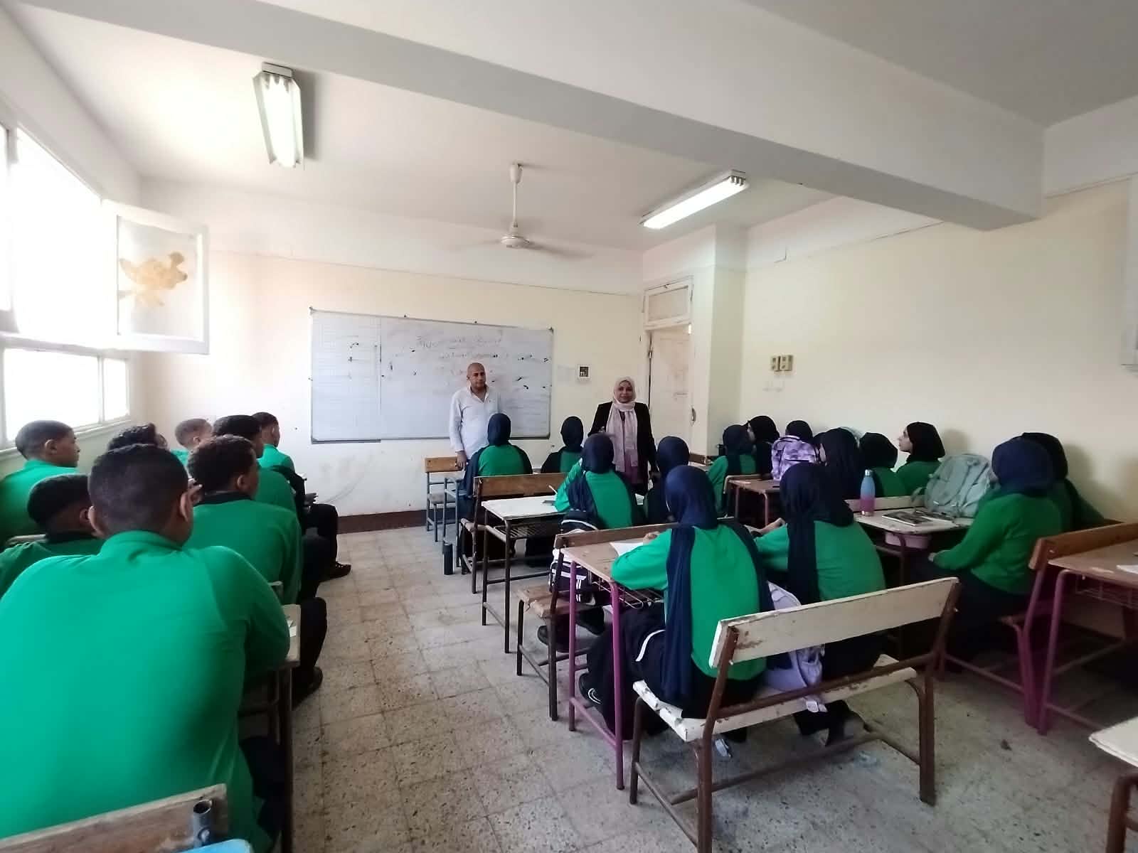 جولات على فصول مدرسة الأقصر الثانوية الفندقية