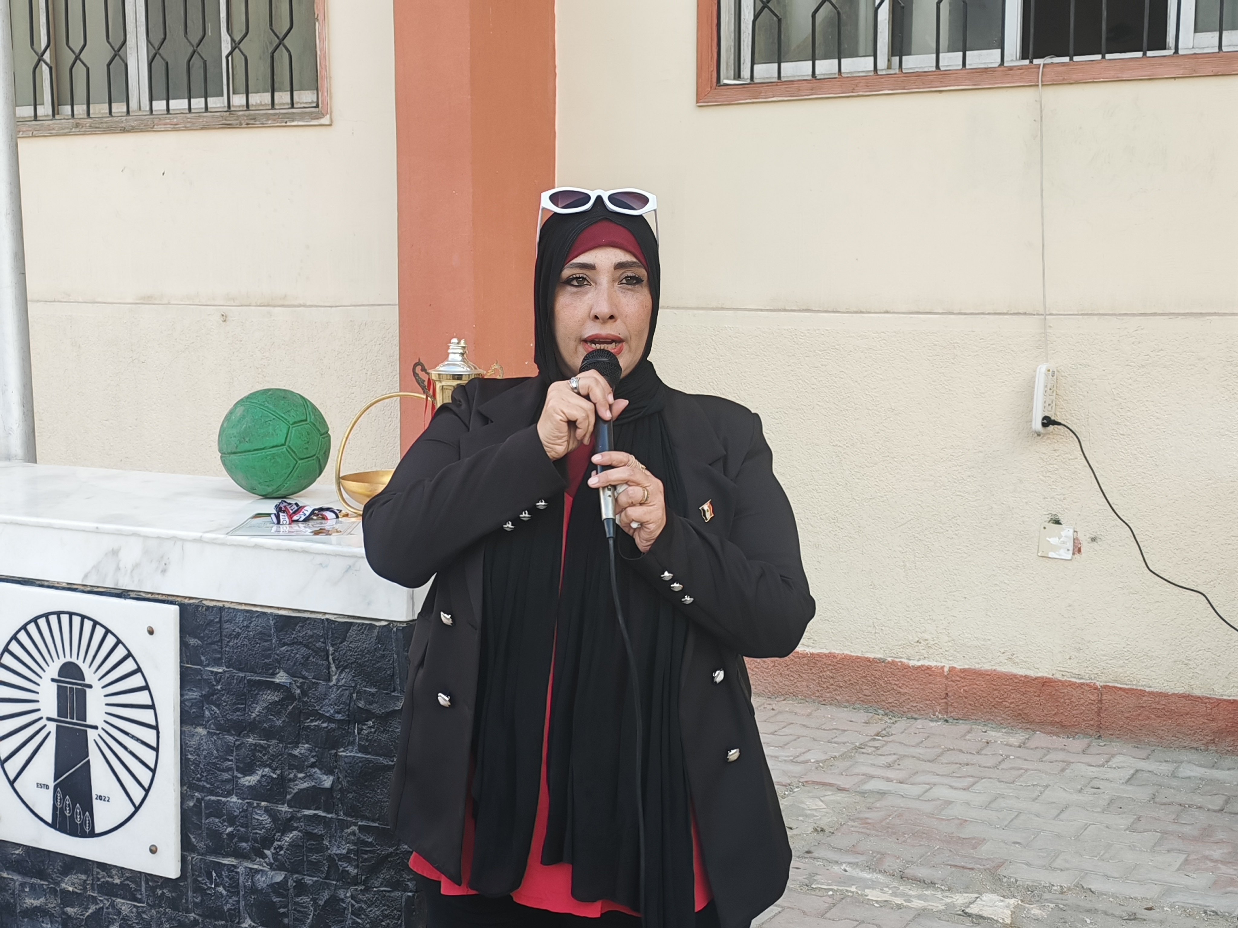 مديرة المدرسة
