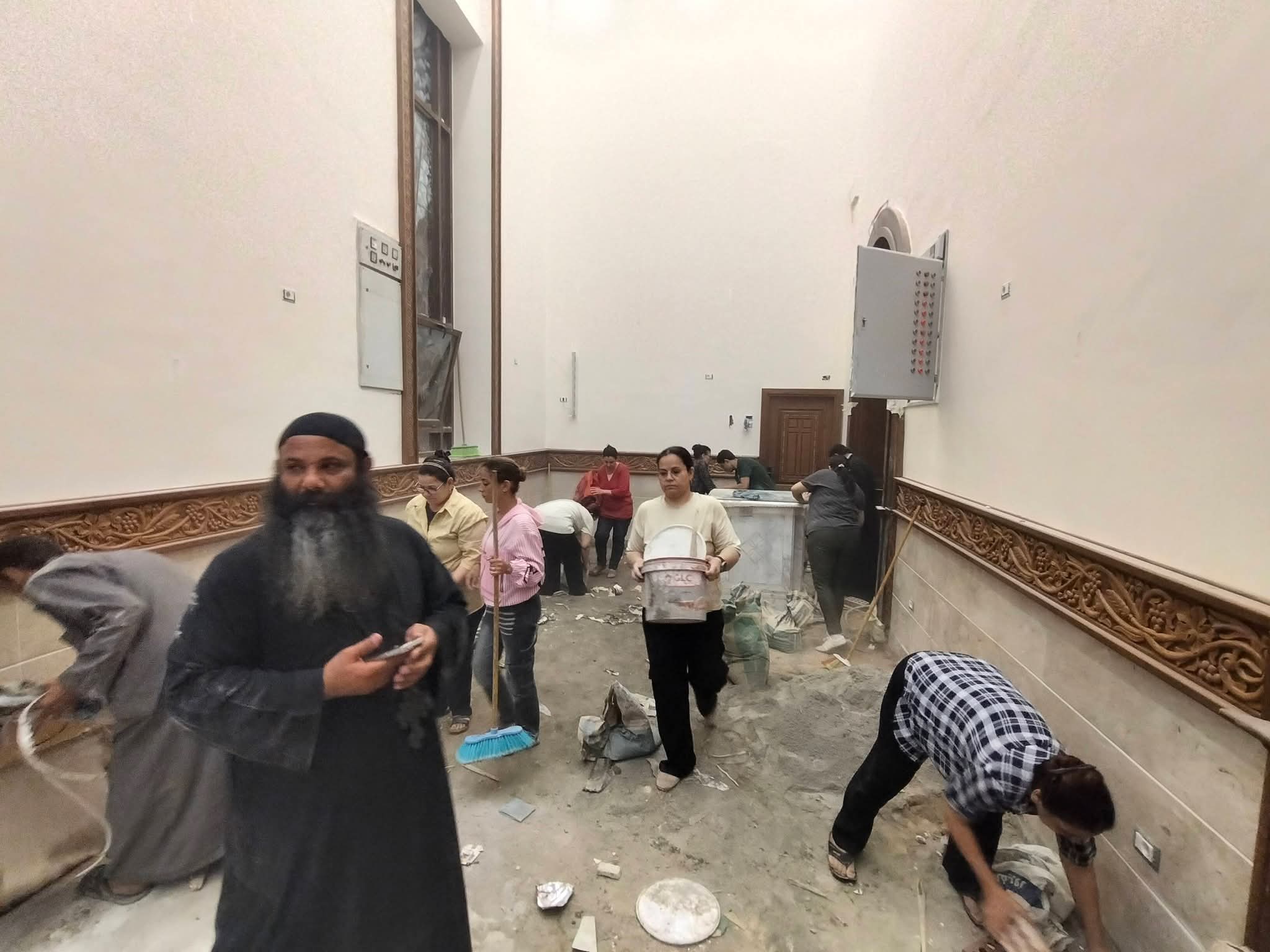 جانب من الأعمال  (2)