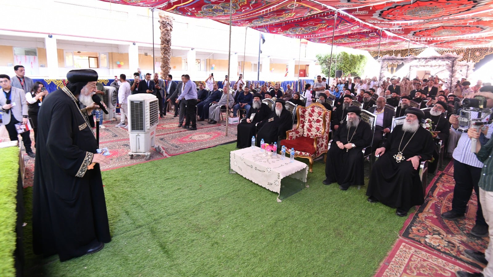 زيارة البابا تواضروس الثانى للدير زيارة البابا تواضروس الثانى للدير