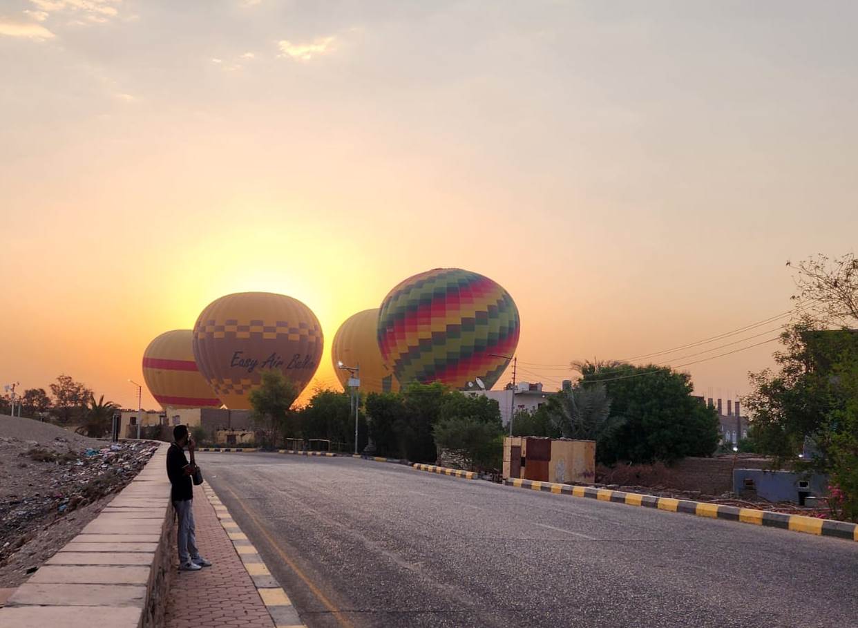 تجديد إجازات مدربين البالون الطائر بالأقصر لعودة السياح