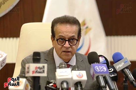 مؤتمر وزير الصحه (8)