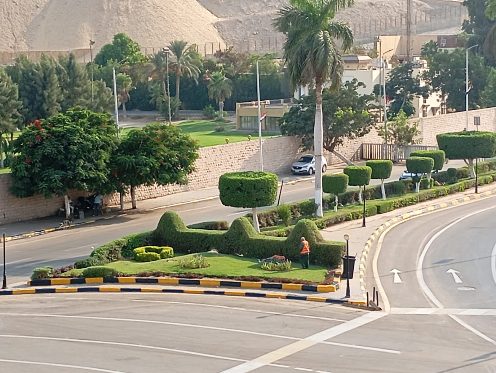منطقة المتحف المصرى الكبير تتجمل لاستقبال الرئيس الصينى (1)