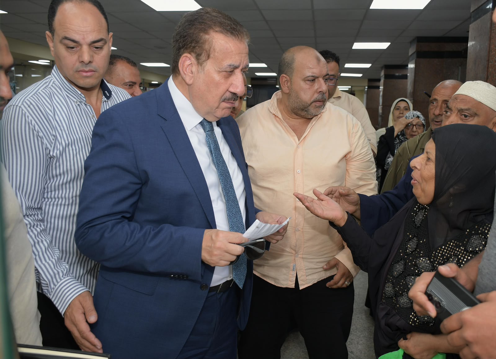 المحافظ بالمركز التكنولوجي