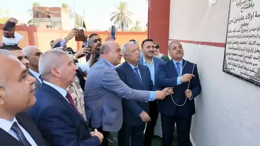 المحافظ خلال الافتتاح