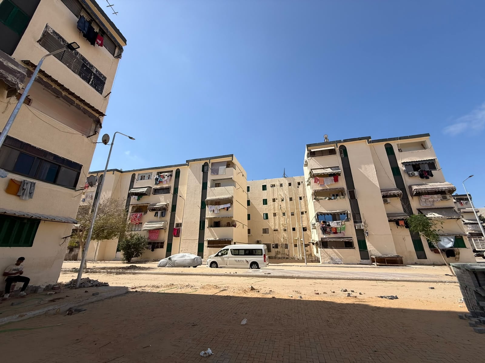 دهان العمارات بالزهور دهان العمارات بالزهور