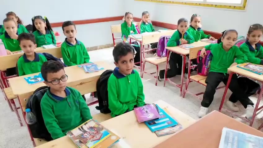 طلاب مدرسة