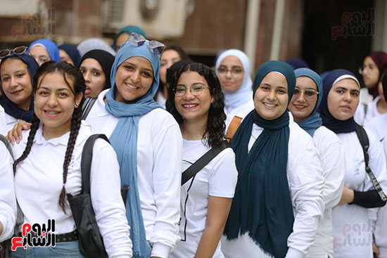 استقبال طلاب جامعة عين شمس (12)
