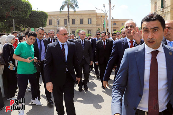 جولة وزير التعليم العالى بجامعة القاهرة جولة وزير التعليم العالى بجامعة القاهرة