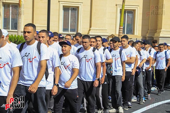 الطلاب بجامعة القاهرة الأهلية  (2)
