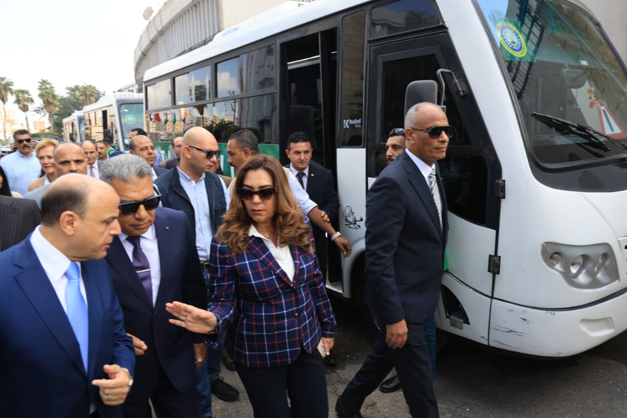 الدكتورة منال عوض خلال الزيارة 