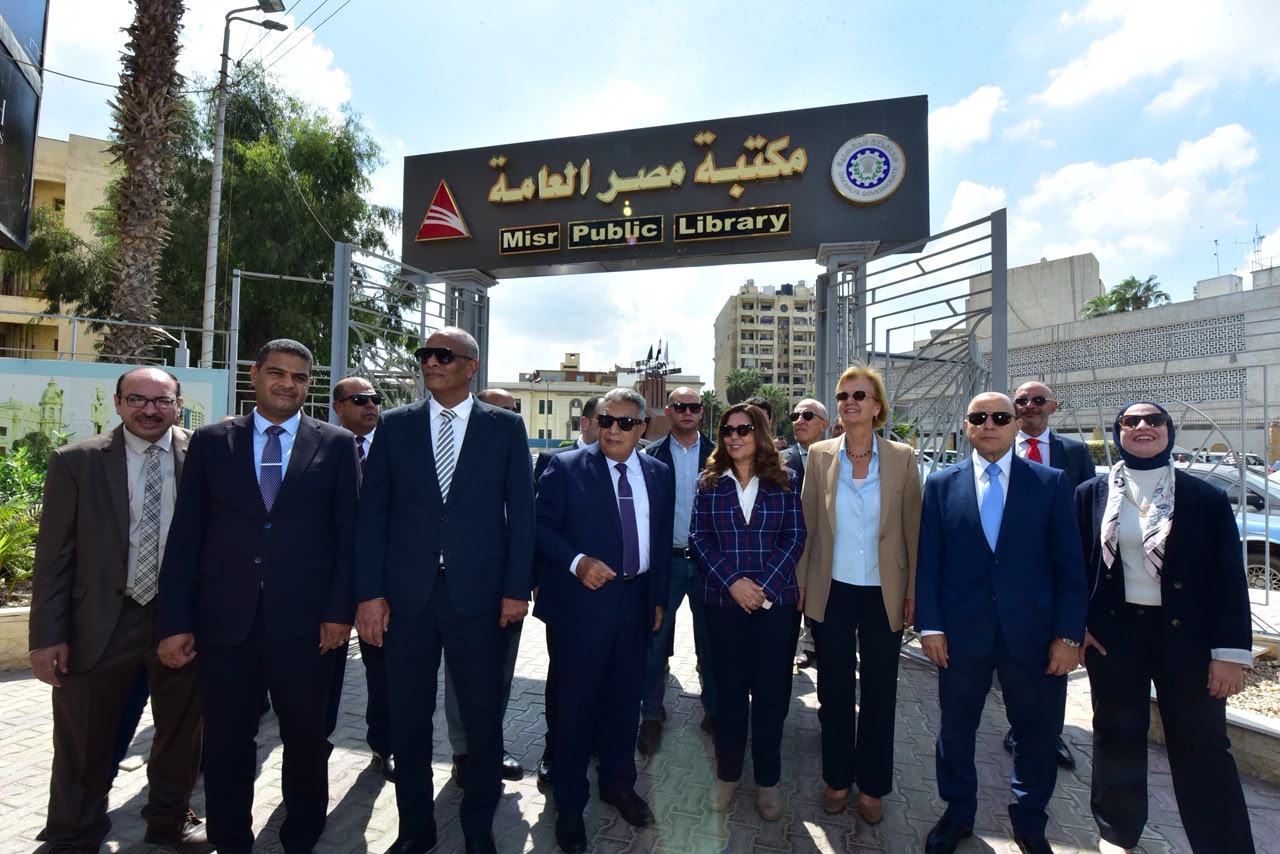 جانب من تفقد مكتبة مصر العامة
