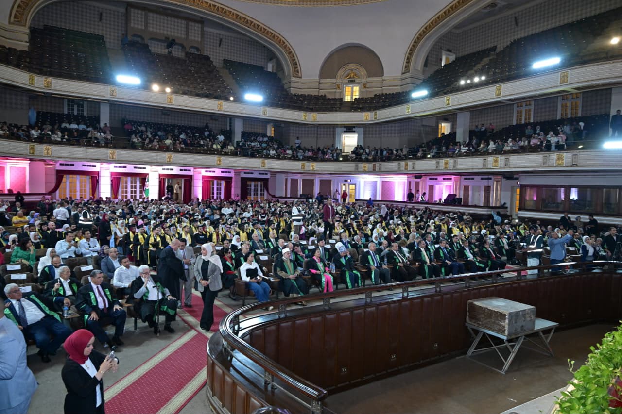 كلية دار علوم تحتفل بالخريجيين كلية دار علوم تحتفل بالخريجيين