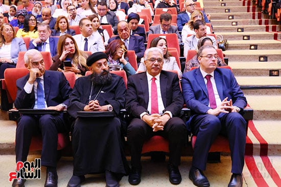 عدد من المثقفين ورموز الفكر عدد من المثقفين ورموز الفكر