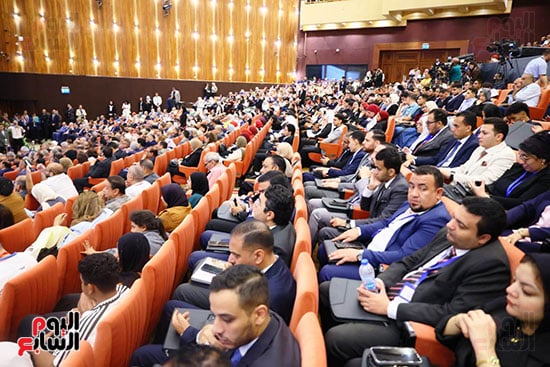 عدد من الشباب المشاركين في مؤتمر الهوية الوطنية عدد من الشباب المشاركين في مؤتمر الهوية الوطنية