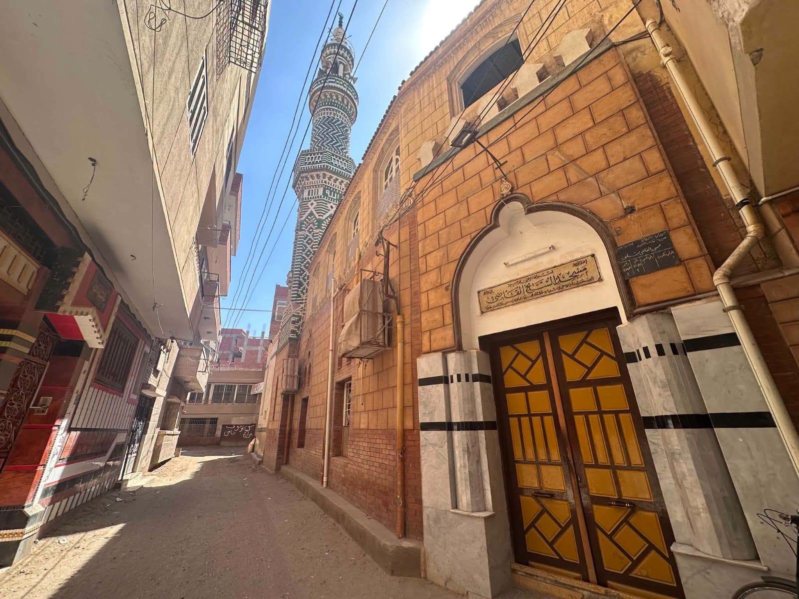 المسجد من الخارج_1
