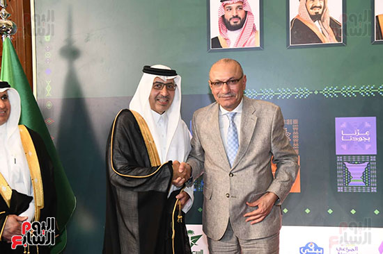 السفير التركي يحضر الاحتفالية السفير التركي يحضر الاحتفالية
