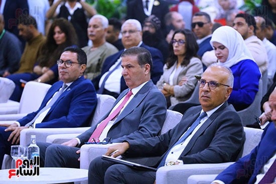 وزيرا الرى والزراعة خلال فعاليات المعرض