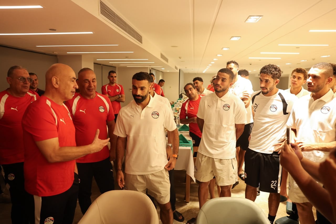 حسام حسن ولاعبو المنتخب