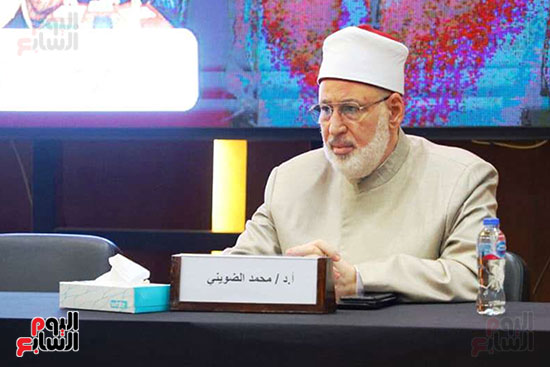 الاستاذ الدكتور احمد الضوينى الاستاذ الدكتور احمد الضوينى