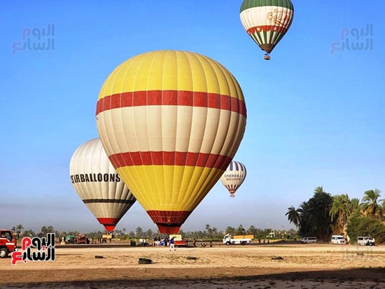 تجهيز-البالون-الطائر-للإقلاع-فى-سماء-الأقصر تجهيز-البالون-الطائر-للإقلاع-فى-سماء-الأقصر