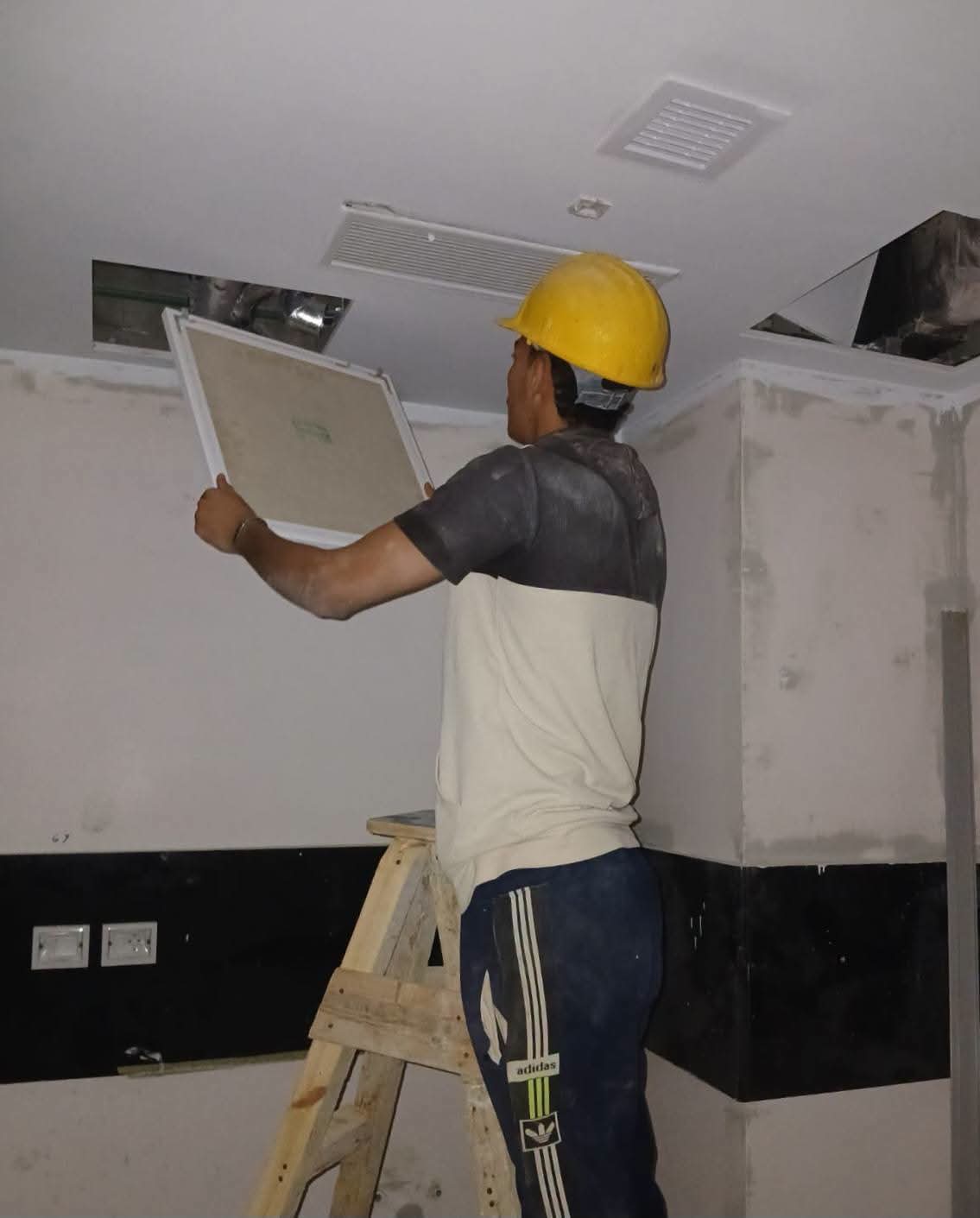 أعمال التشطيبات بأبراج LD04 (3)