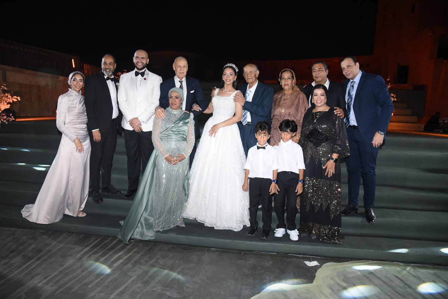 اللواء محمود يوسف يحتفل بزفاف نجلته "سلمى "على "هشام جبريل" بحضور عائلتين العروسين
