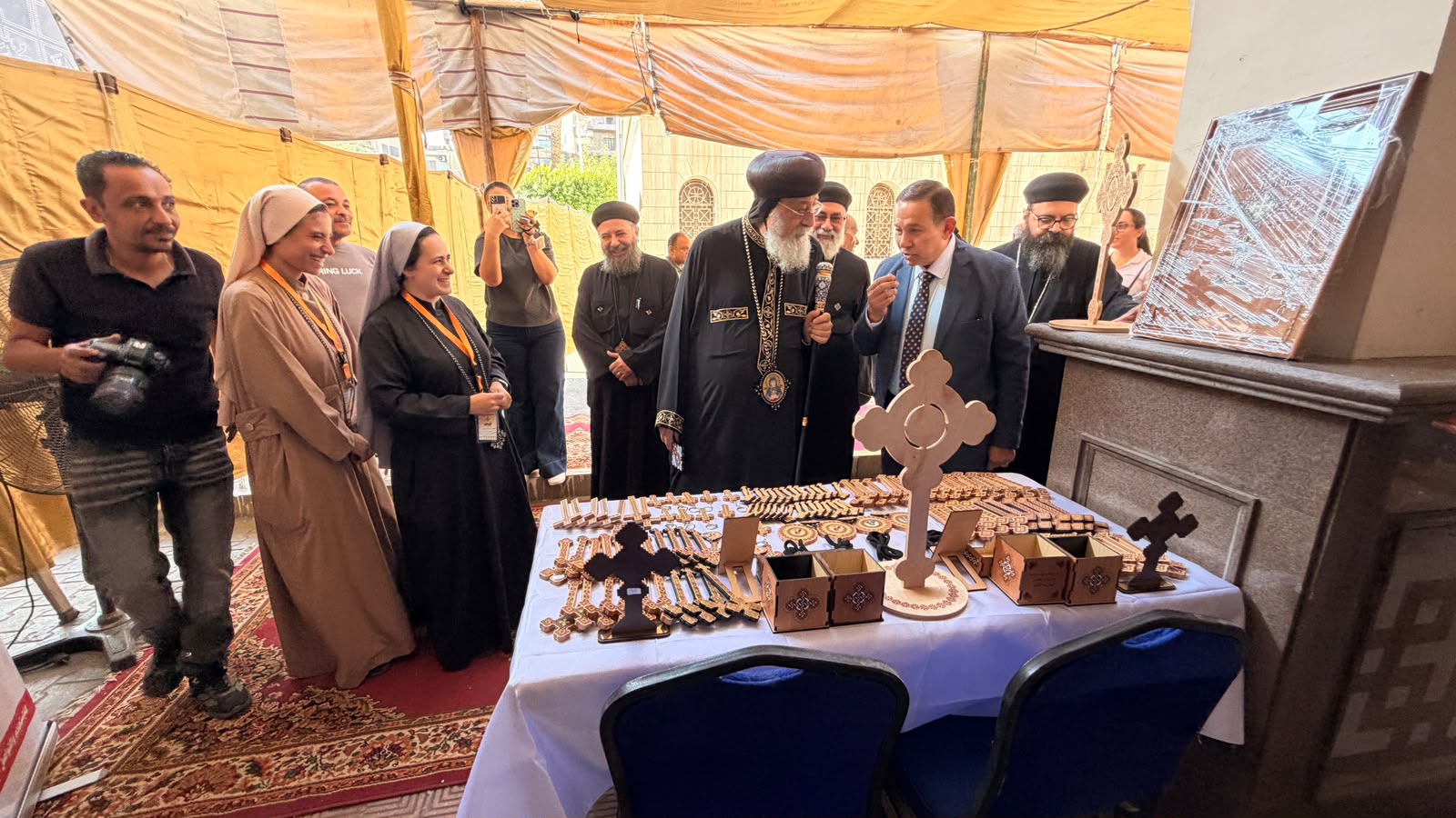 جانب من جولة قداسة البابا جانب من جولة قداسة البابا