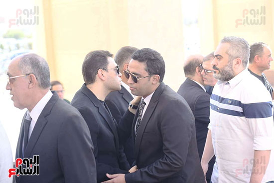استقبال المشيعين بمسجد المشير استقبال المشيعين بمسجد المشير