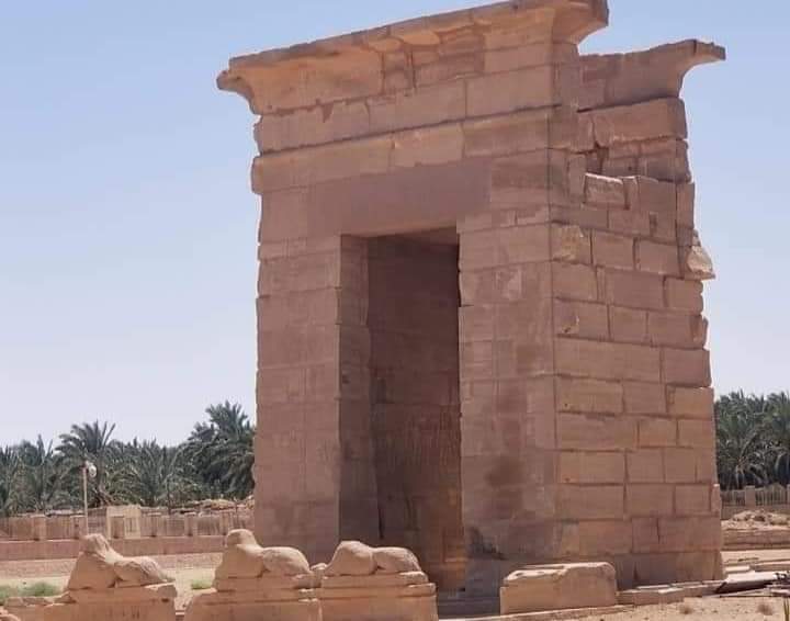 واجهة معبد هيبس 