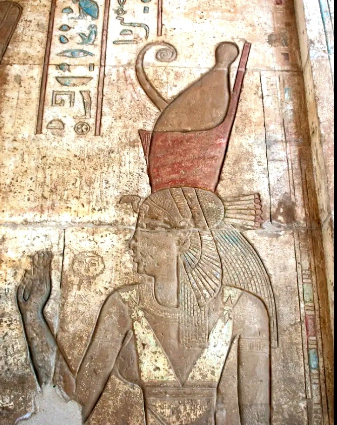 المعبد مخصص لعبادة الثالوث المقدس