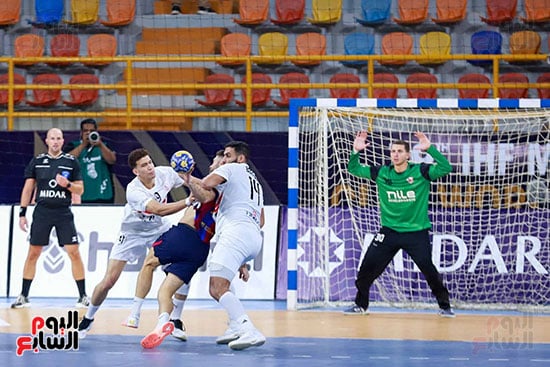 الشوط الأول الزمالك وبرشلونه (8)