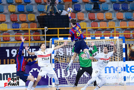الشوط الأول الزمالك وبرشلونه (6)