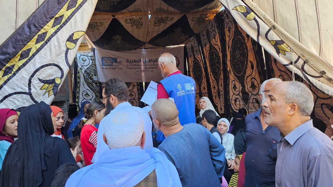 قوافل بنك الشفاء (1)