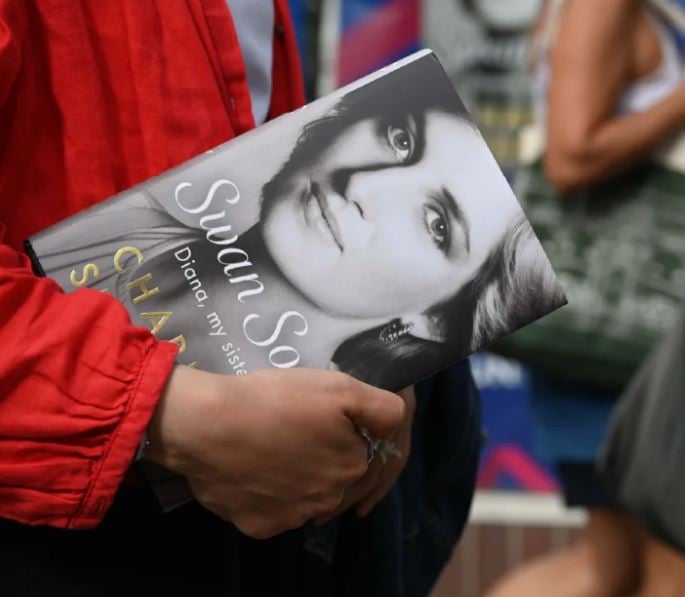 كتاب إيرل سبنسر