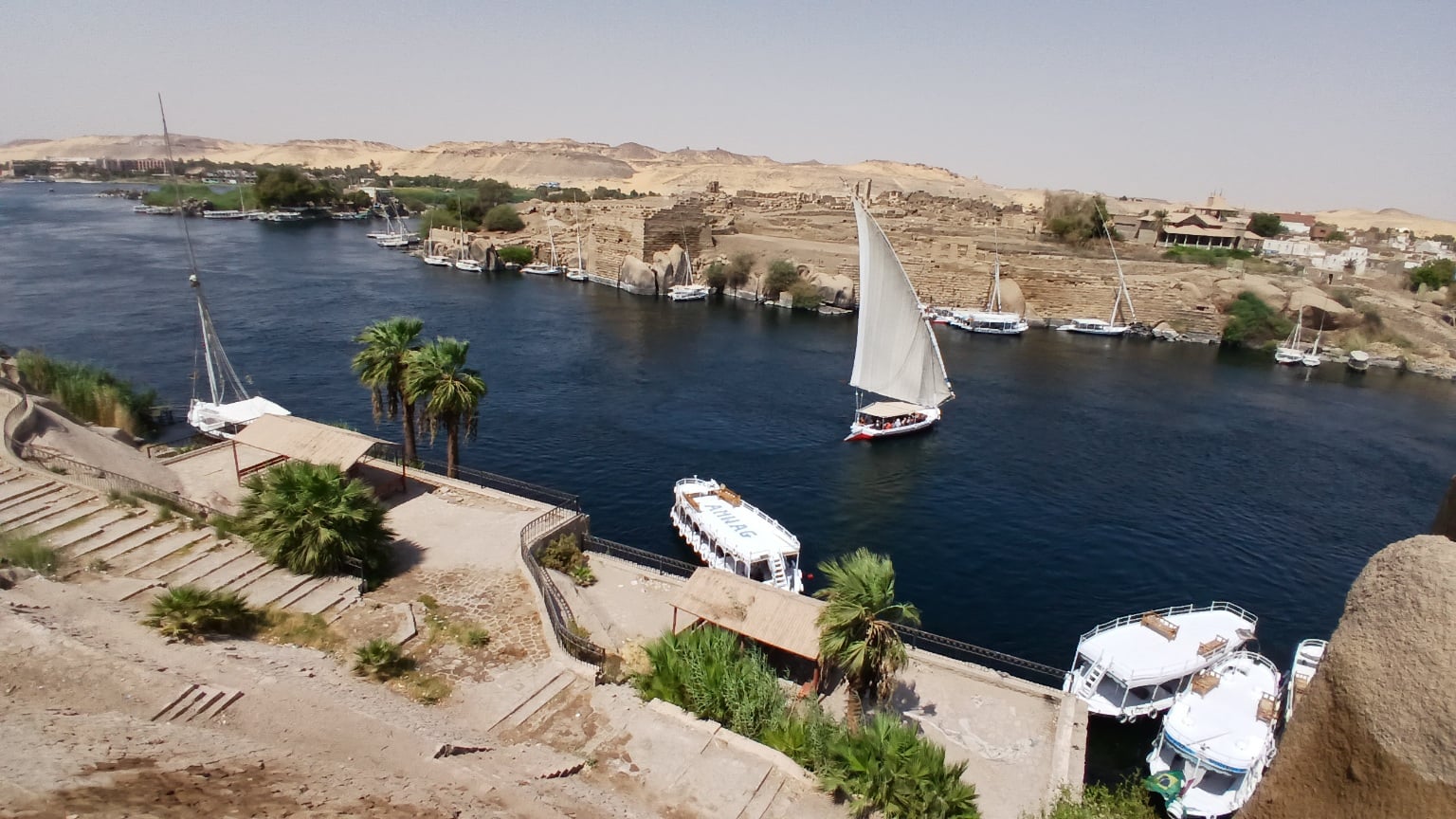 سياحة المراكب الشراعية