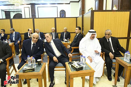 شخصيات عربية تشارك فى عزاء الزند شخصيات عربية تشارك فى عزاء الزند
