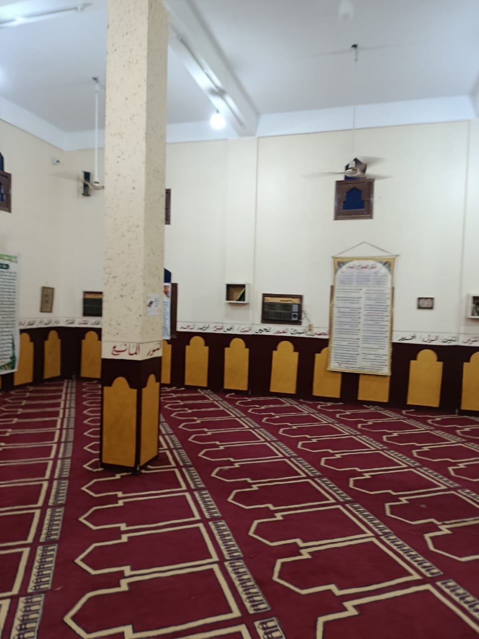 المسجد من الداخل_1 المسجد من الداخل_1