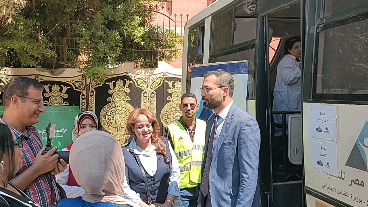 وكيل صحة سوهاج يتفقد الخدمات  المقدمة للمواطنين (2)
