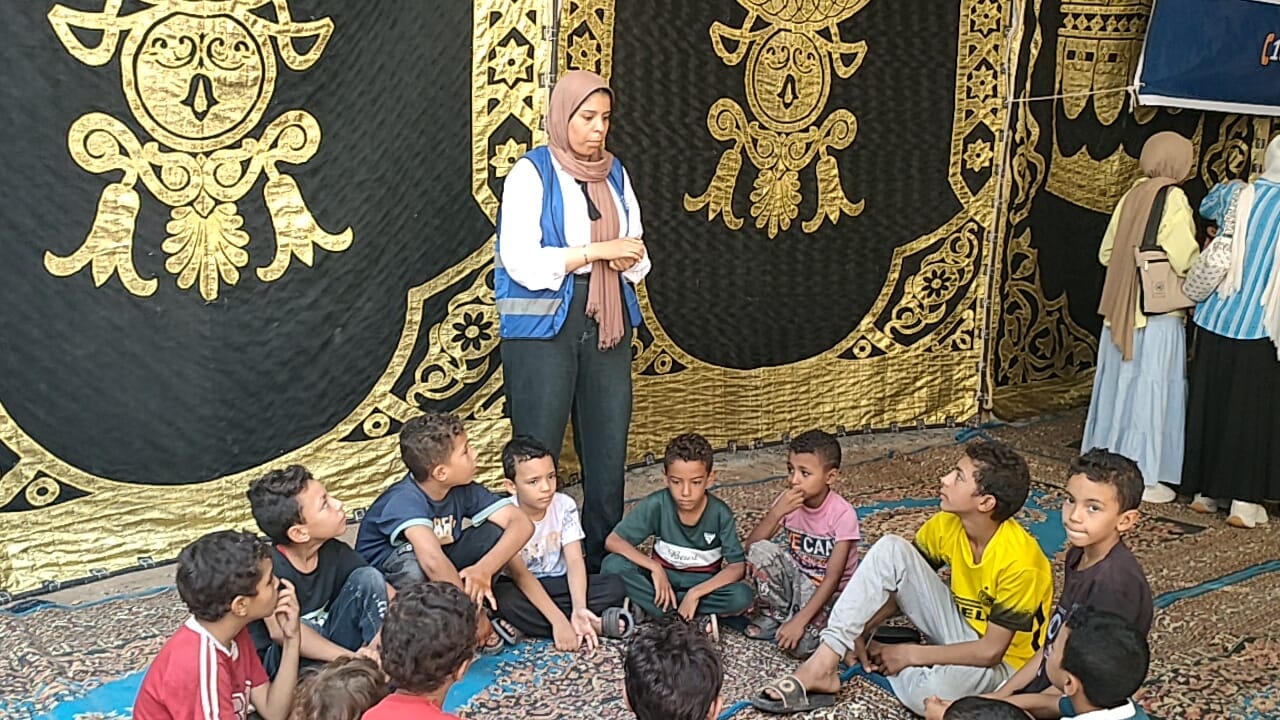 مع الأطفال