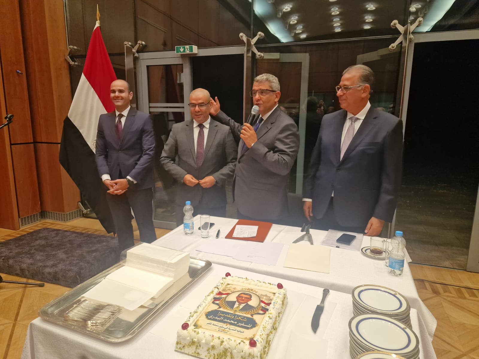 جانب من اللقاء جانب من اللقاء