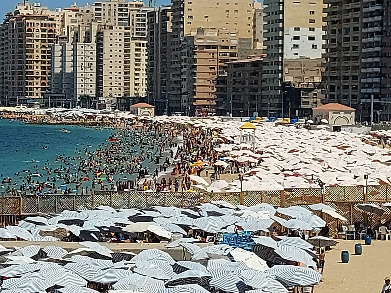 اقبال كبير قبل المدارس