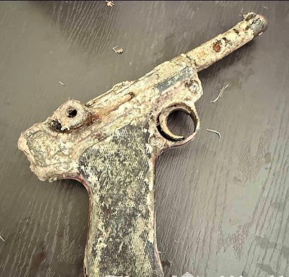 المسدس