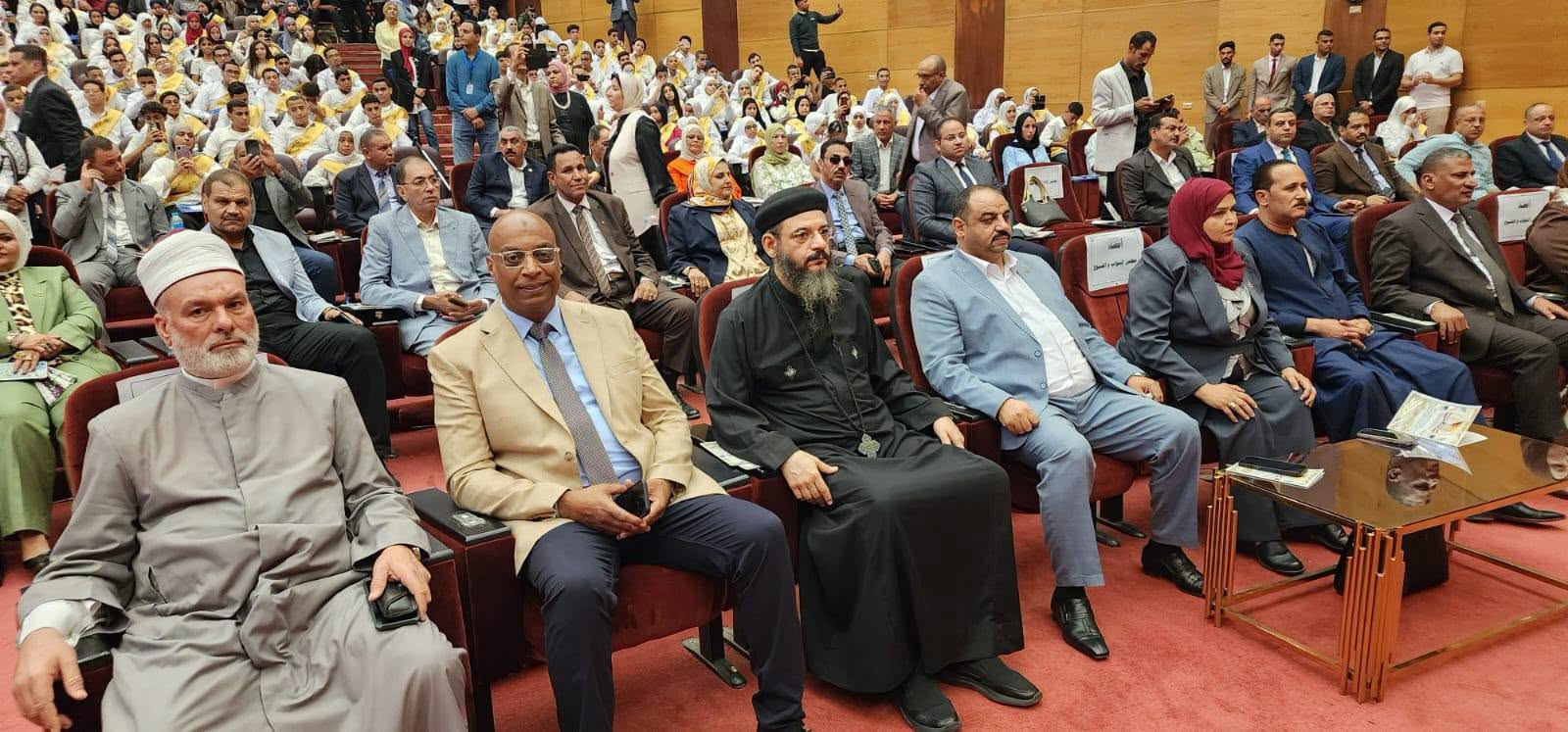 قيادات الازهر والكنيسة بالتكريم