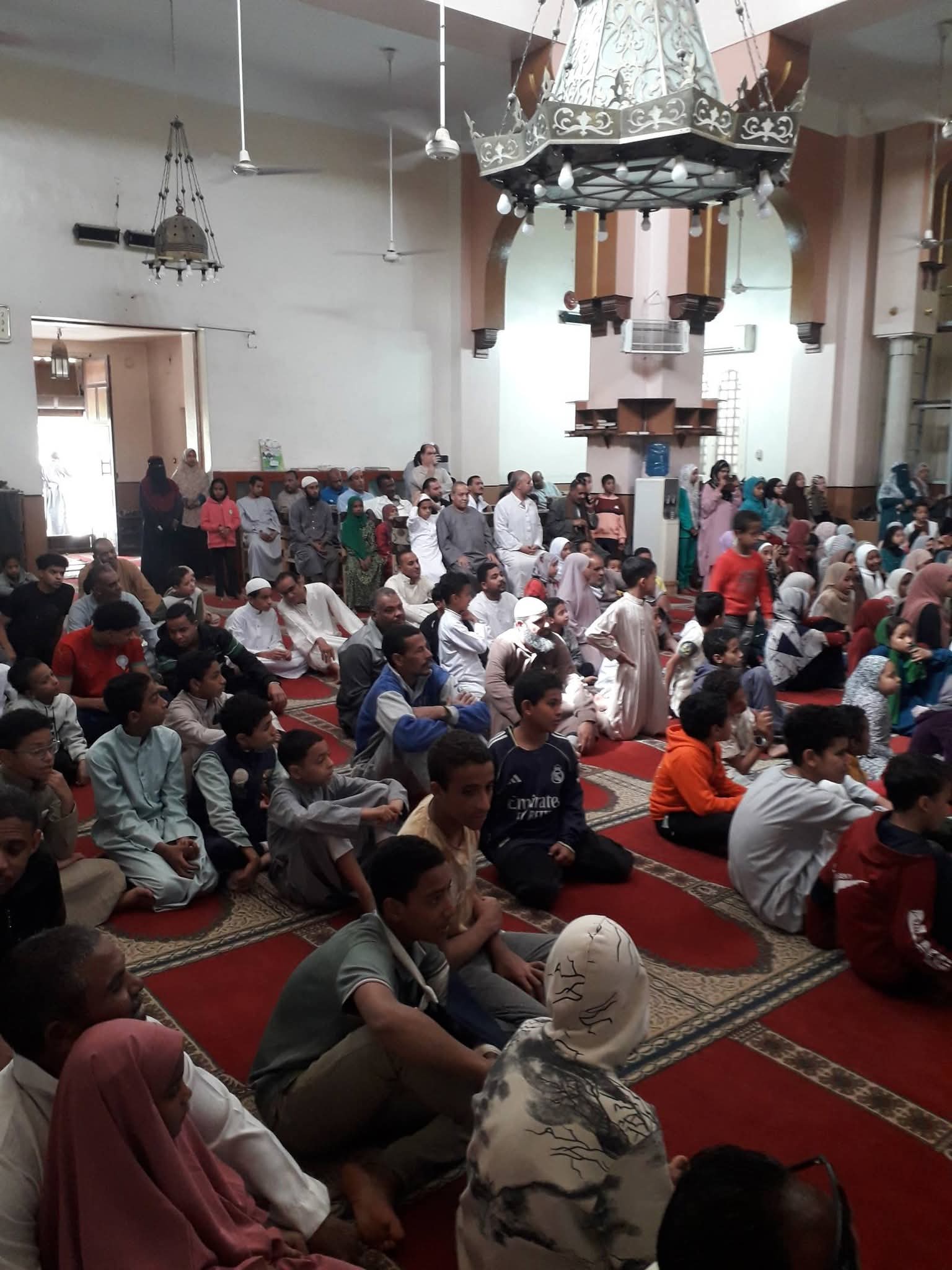 حضور المسجد_1